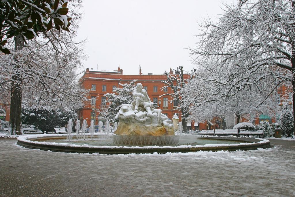 Le Clos Des Nobles Apartman Toulouse Kültér fotó